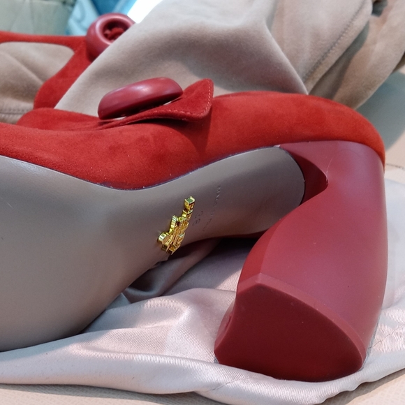 NWOT Authentic Prada Calf Boots Sz 8 - Picture 12 of 16